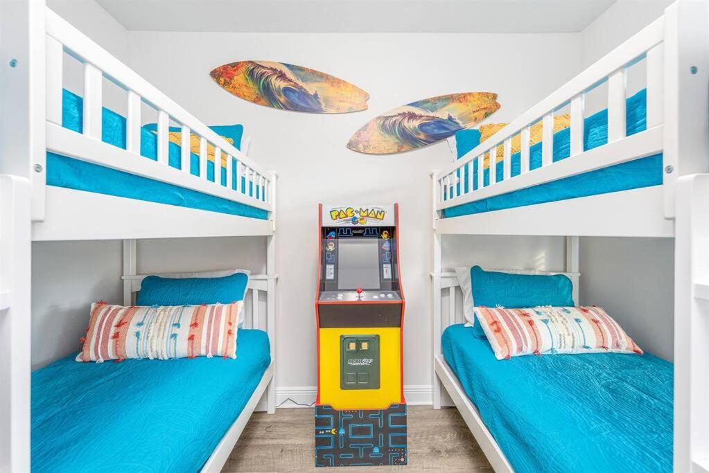 Luxe Beach House with BBQ Grill and Pool Access, Highland View (updated