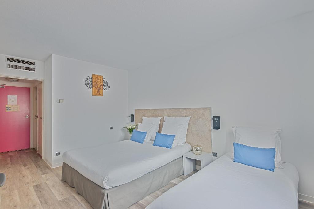 Hôtel Provence - Habitación Triple Estándar
