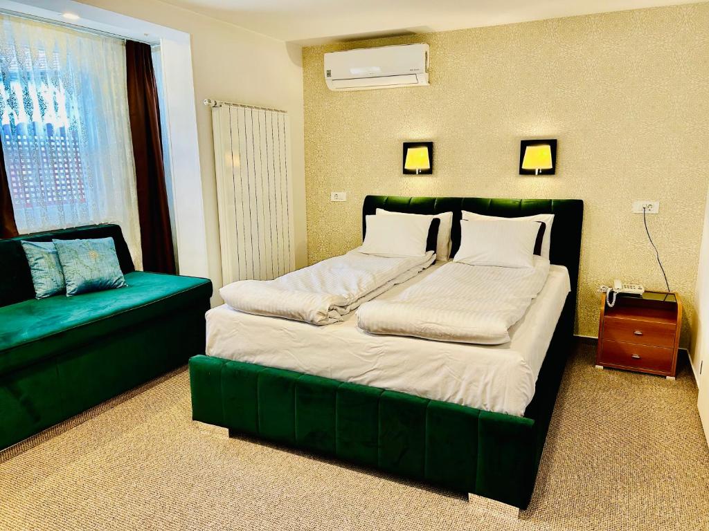 Postel nebo postele na pokoji v ubytování Halvat Guesthouse