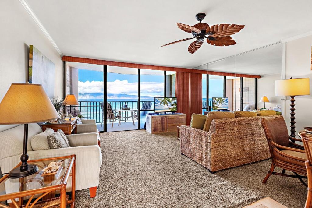 Et opholdsområde på Oceanfront 1 bedroom- vi809- Sullivan