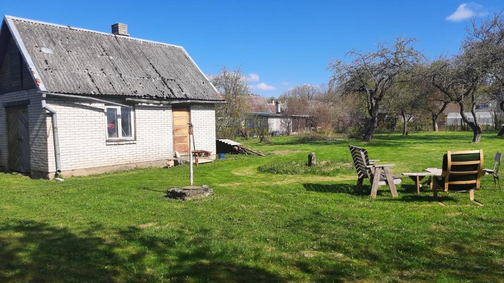 Zahrada ubytování House with spacious garden and a simple sauna