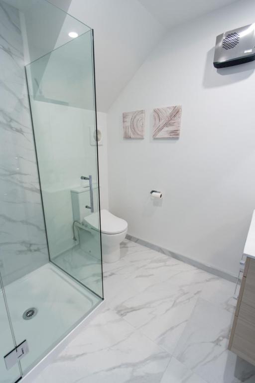 Stylish 2-Bedroom Haven Next to Hagley Park - Resim 34