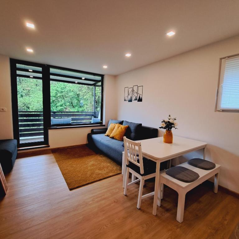 BovecEnter Apartments Kaninska vas - Appartement De Deux Chambres Avec Balcon