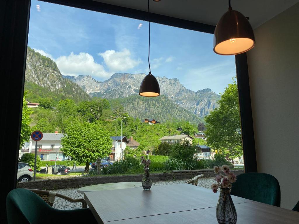 Nespecifikovaný výhled na hory nebo výhled na hory při pohledu z hotelu