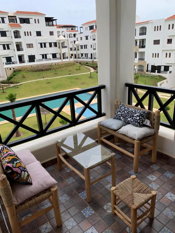 Balkón nebo terasa v ubytování Superbe appartement neuf en résidence avec piscine
