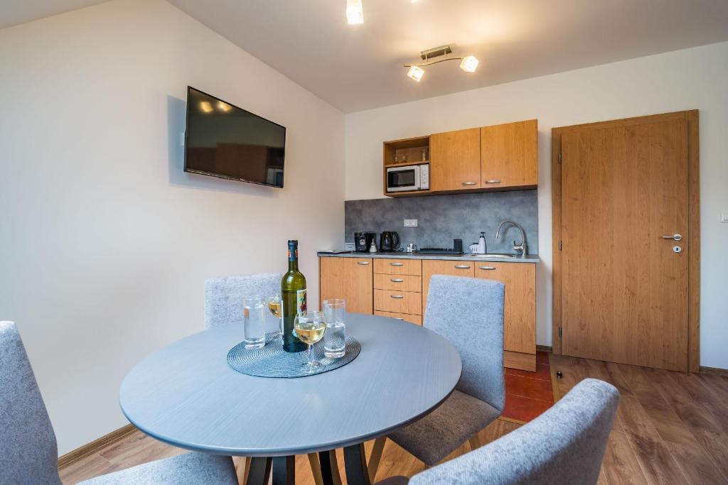 Kuchyň nebo kuchyňský kout v ubytování Apartmán Solaris