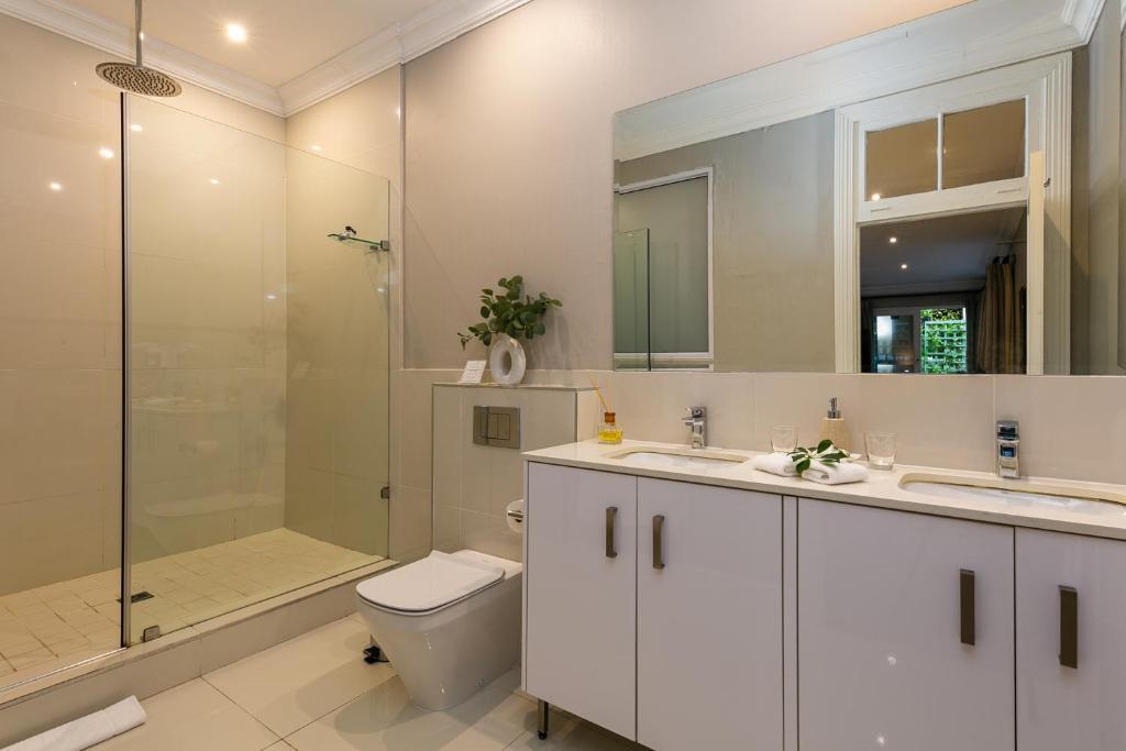 Cloud 9 Boutique Hotel and Spa - Heritage Deluxe Family Room With Balcony
