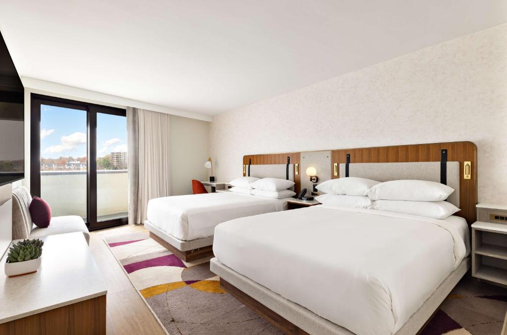 Postel nebo postele na pokoji v ubytování Hyatt Regency New Brunswick