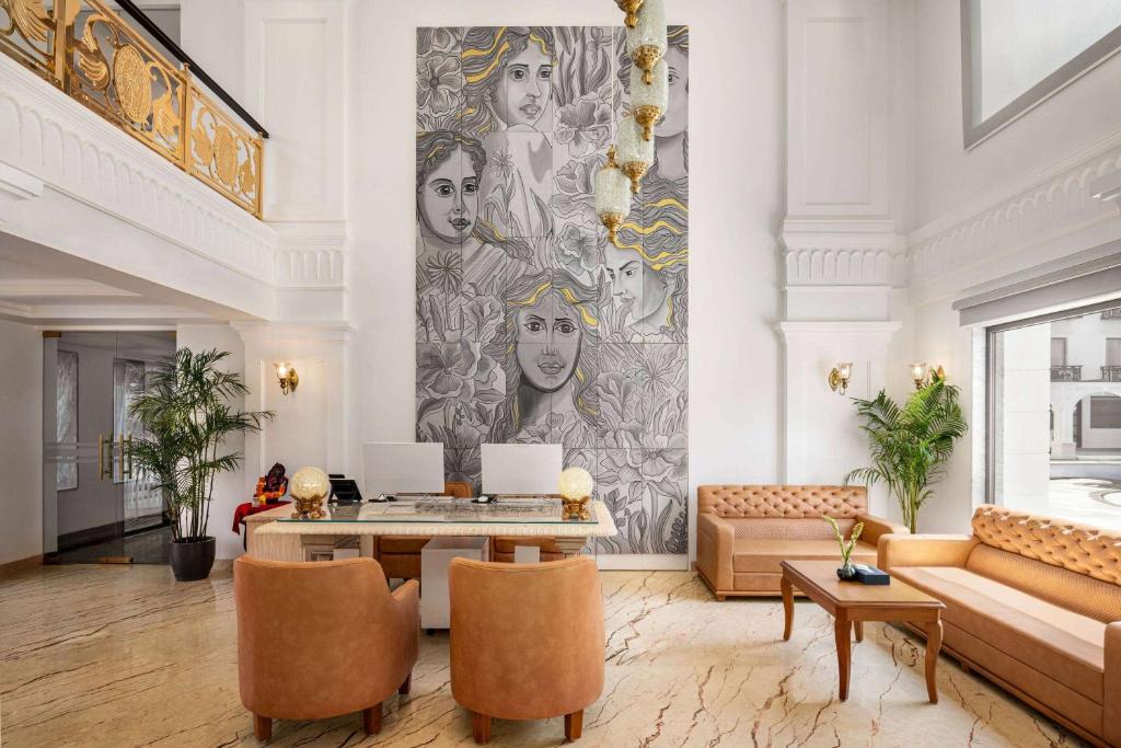 Гостиная зона в Ramada by Wyndham Goa Vagator