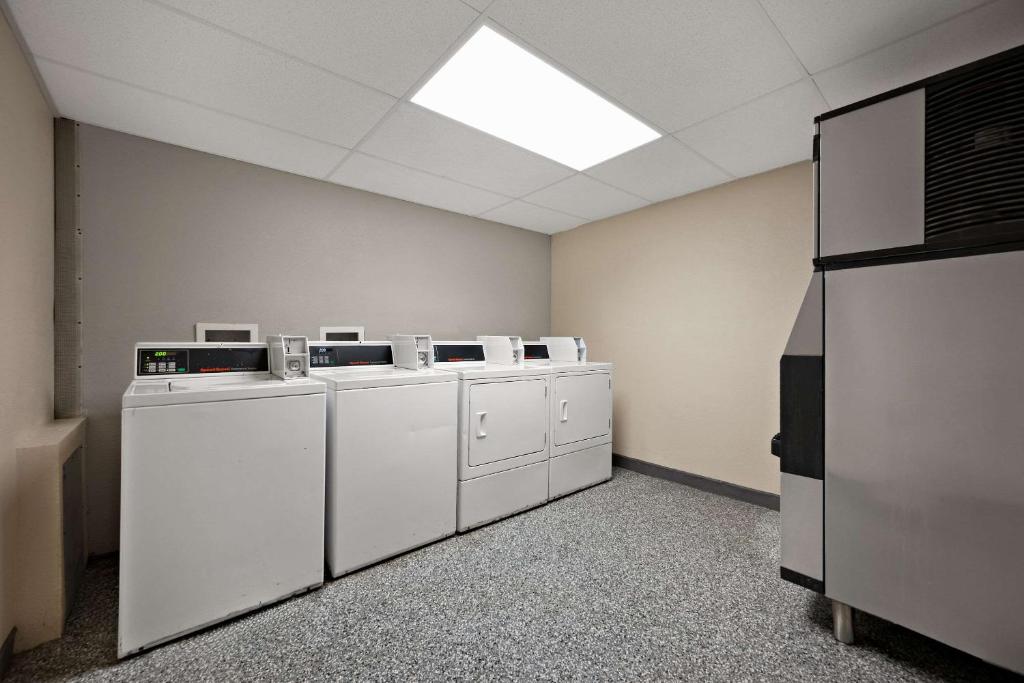 Fotografie z fotogalerie ubytování Suburban Studios Peoria v destinaci Peoria