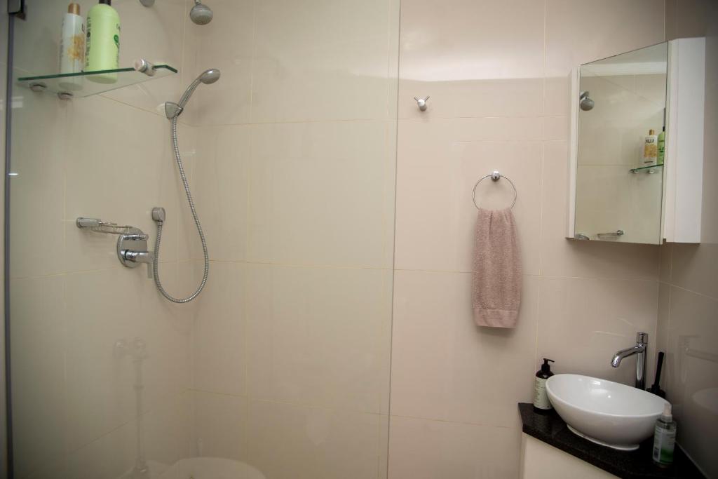 18 Quay West, Waterfront - Image 37