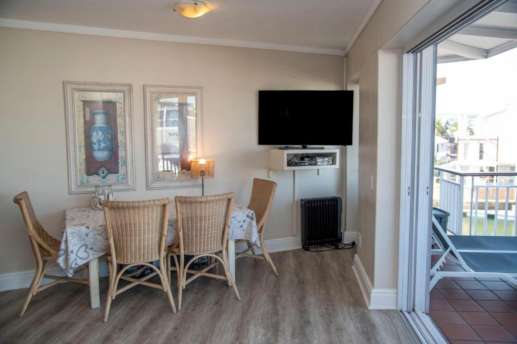 18 Quay West, Waterfront - Image 35