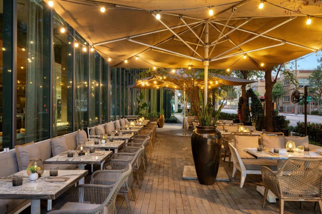 Restaurace v ubytování Dua Miami, Autograph Collection