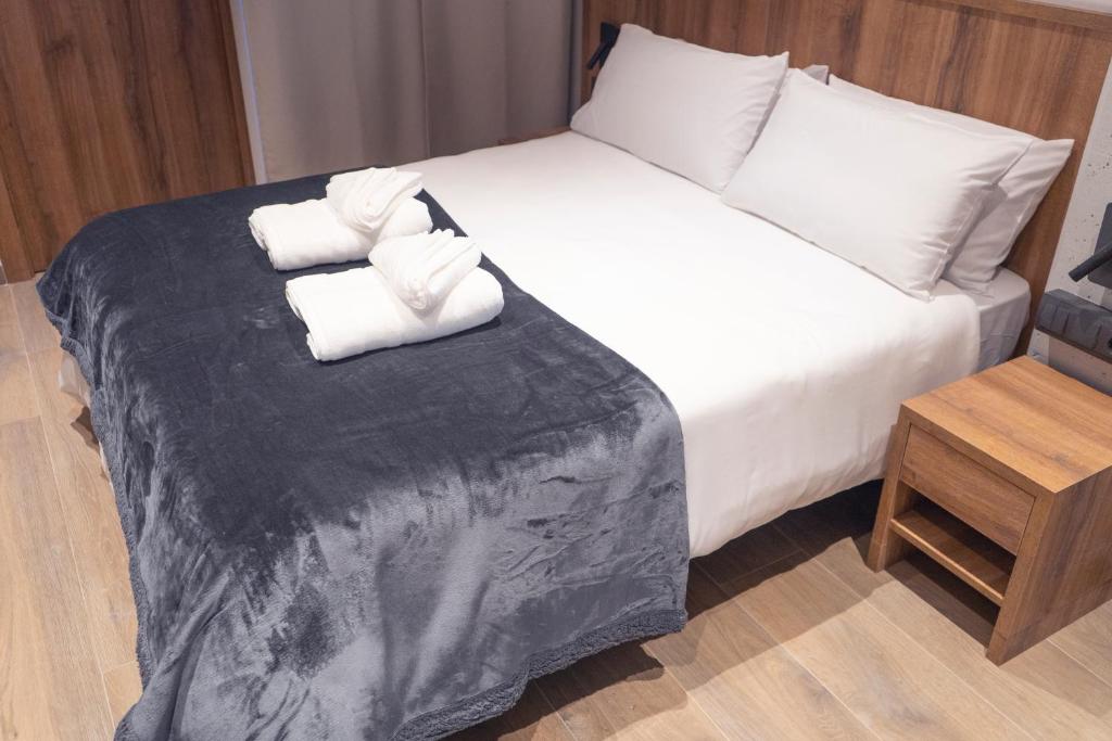 Monturiol Apartaments - 5