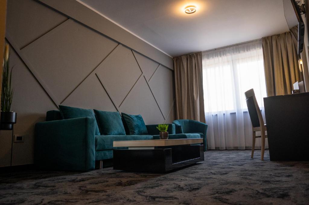 Posezení v ubytování Black Tulip Hotel