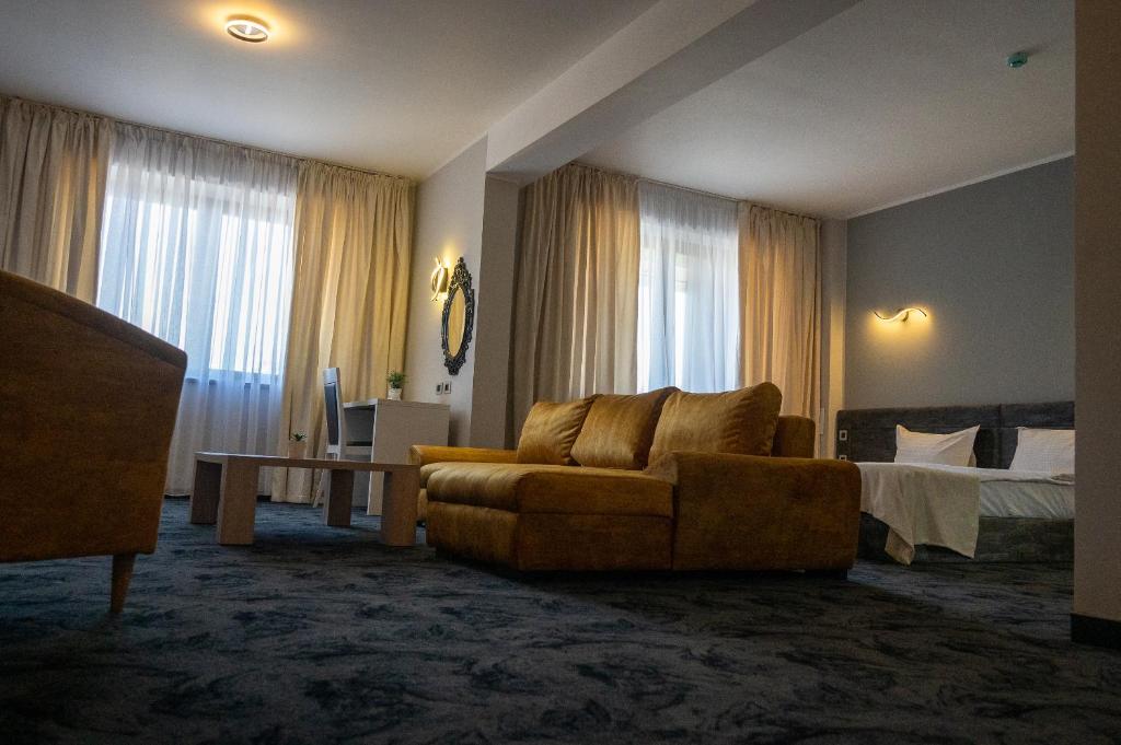 Posezení v ubytování Black Tulip Hotel