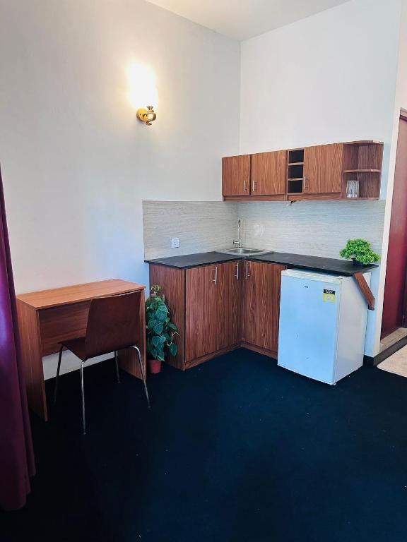 Sera 86 Airport Transit Stay - 12