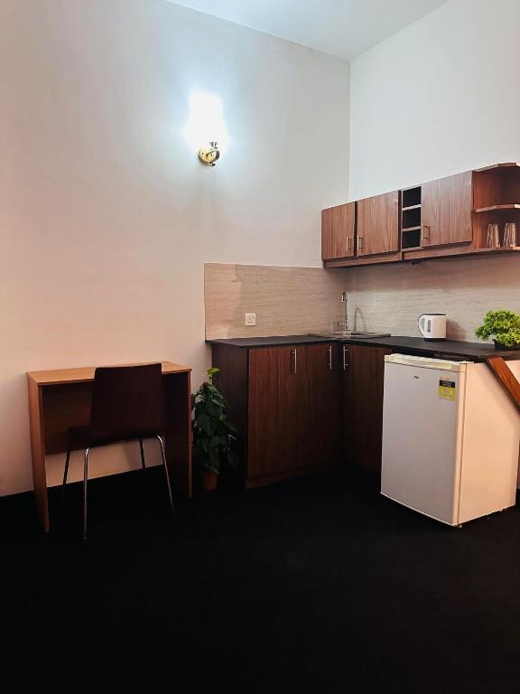 Sera 86 Airport Transit Stay - 11