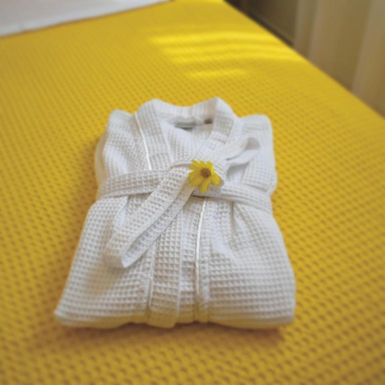 Postel nebo postele na pokoji v ubytování Anemi Superior Deluxe Suite