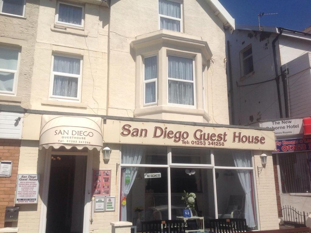 Gallery image of San Diego Guest House - near Pleasure Beach in Blackpool