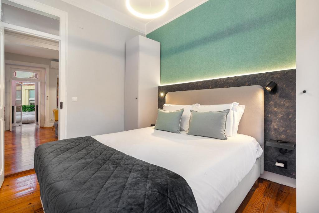 WHome Urban Oasis Haven with AC & Patio