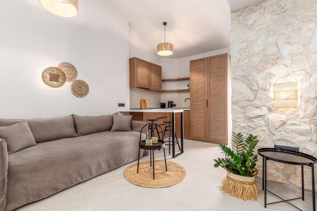 Almyra Luxury Studio Apartment, Kanálion (updated prices 2024)