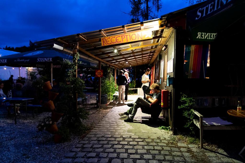 Hosté ubytování THE TENT - Youth Only - Buchung leider nur bis 30 Jahre möglich!
