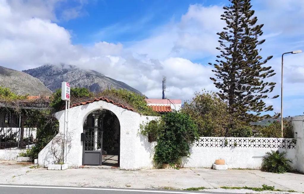 Φωτογραφία από το άλμπουμ του preveli hills apartments σε Levkóyia