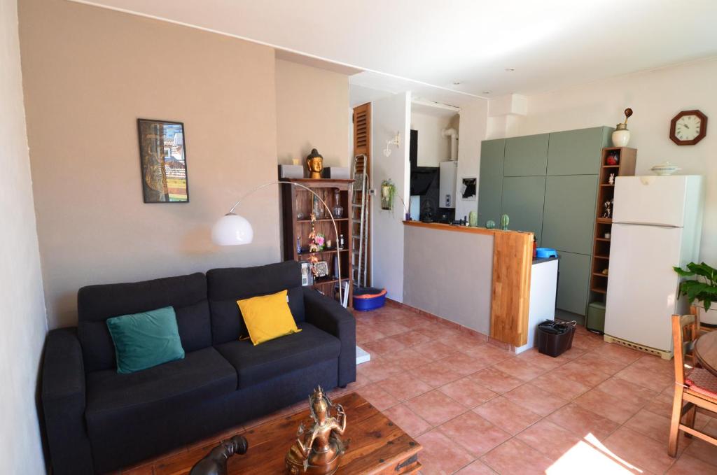 Photo de la galerie de l'établissement DROUOT - Charmant T2 au coeur du port, à Nice