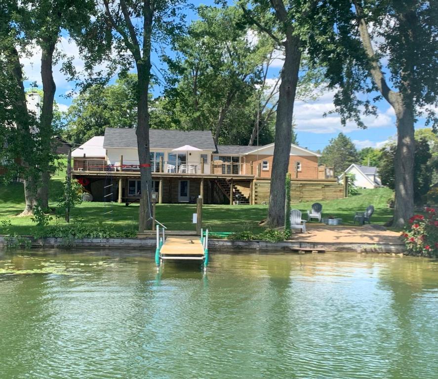 Miner Lake Lakefront Beach Cottage for Family Fun, Allegan (updated