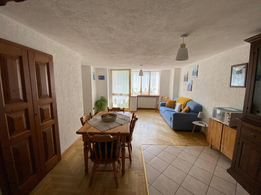 Χώρος καθιστικού στο CASA VACANZE A LA SALLE
