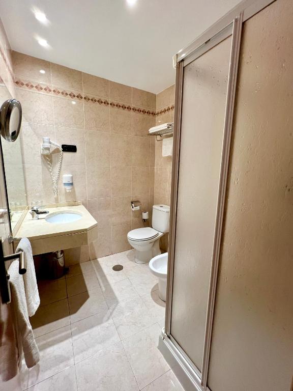 Carlos V Malaga - Resim 17