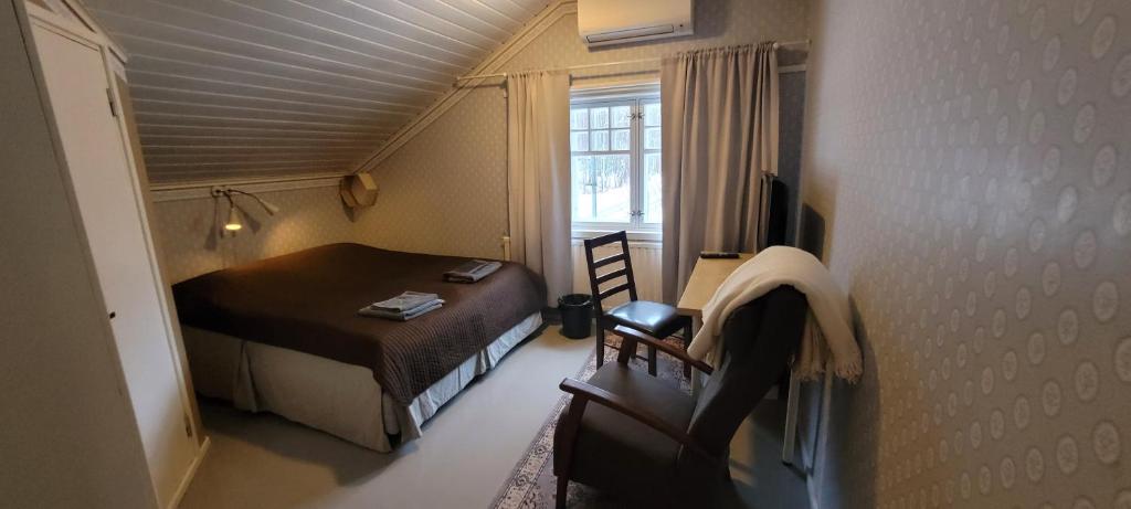 Liekorannan Majatalo- kodinomaista majoitusta rautatieasemaa vastapäätä - Double Room With Private Bathroom