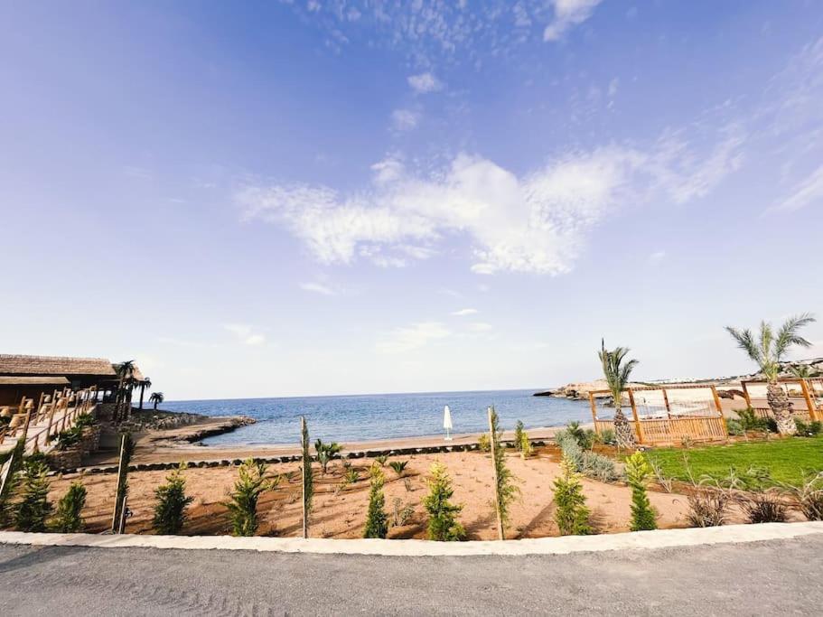Fotografie z fotogalerie ubytování Dreamview Suite Beachfront Getaway v destinaci Famagusta