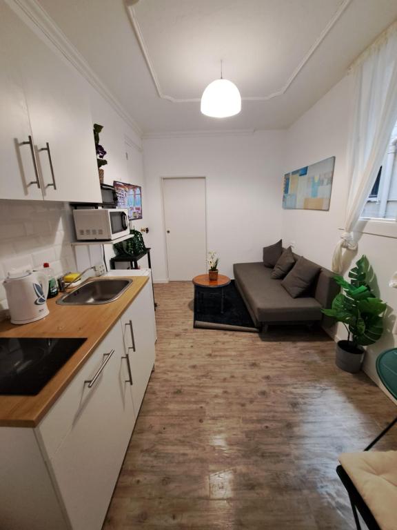 Barcelona Central Apartments