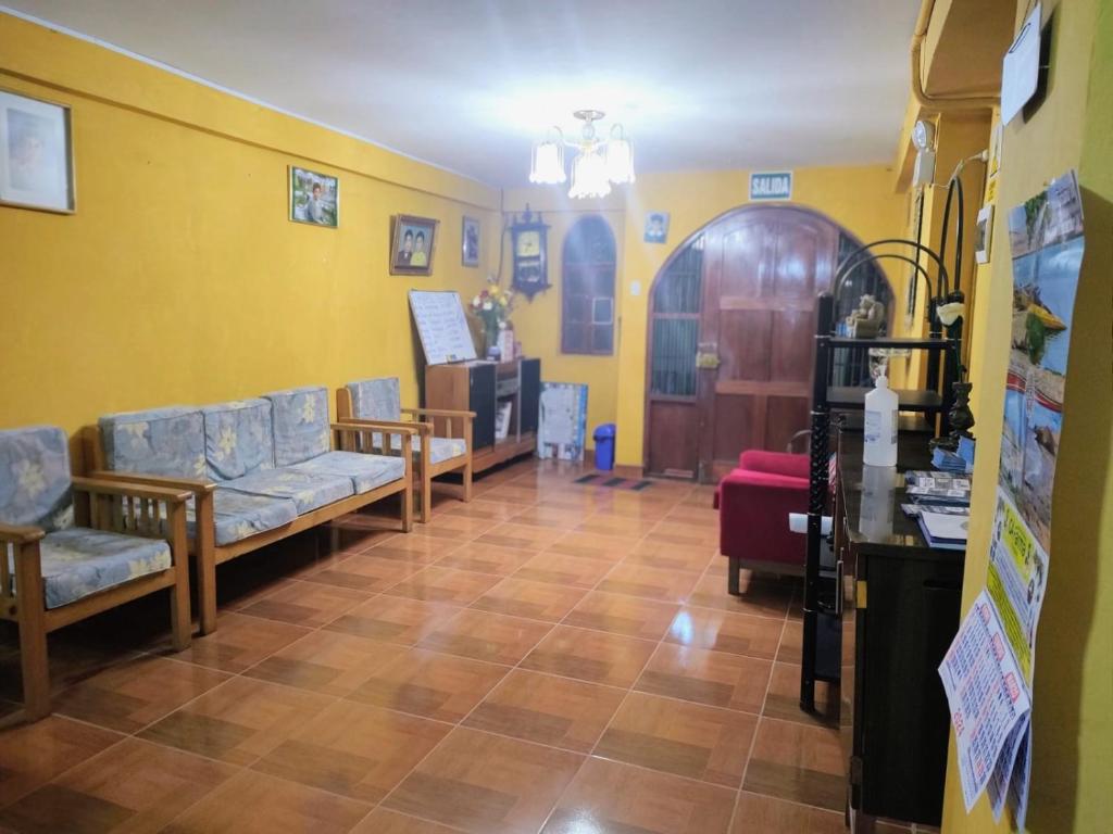 Posezení v ubytování Jaimes Inn Hostel