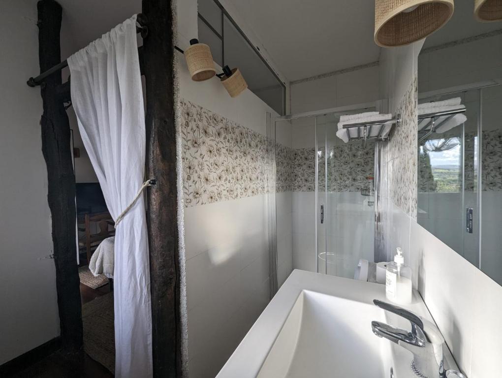 Casa Rural Bilbao Caserio Gondra Alquiler Habitaciones - Double Or Twin Room