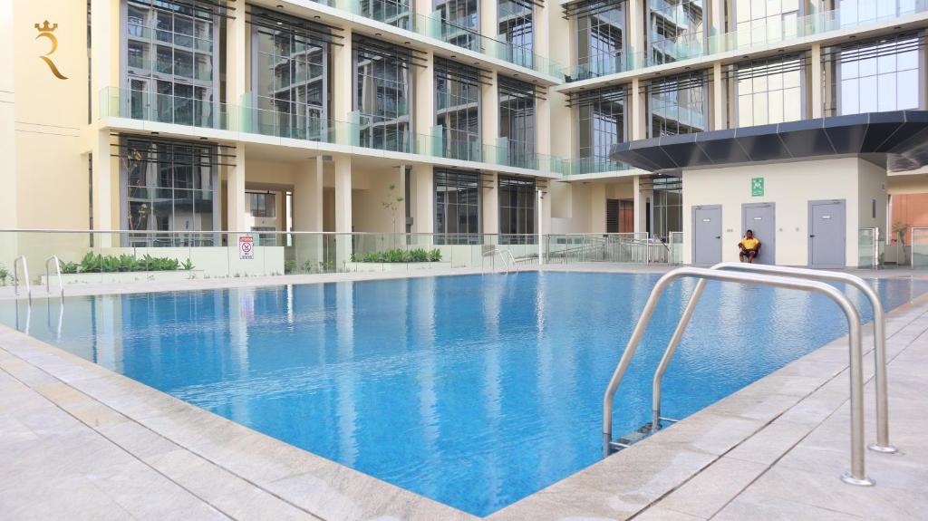 Πισίνα στο ή κοντά στο 2BR hidden Gem - Masdar city