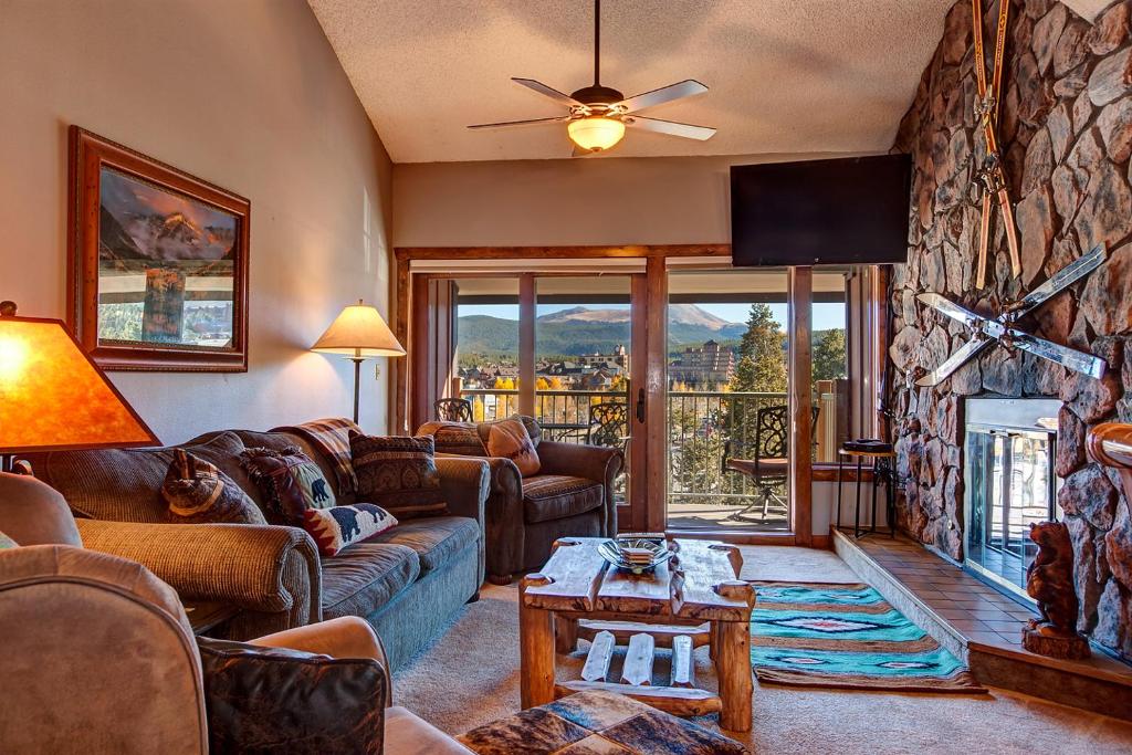 Sawmill Creek Condo 407 by Great Western Lodging, Breckenridge
