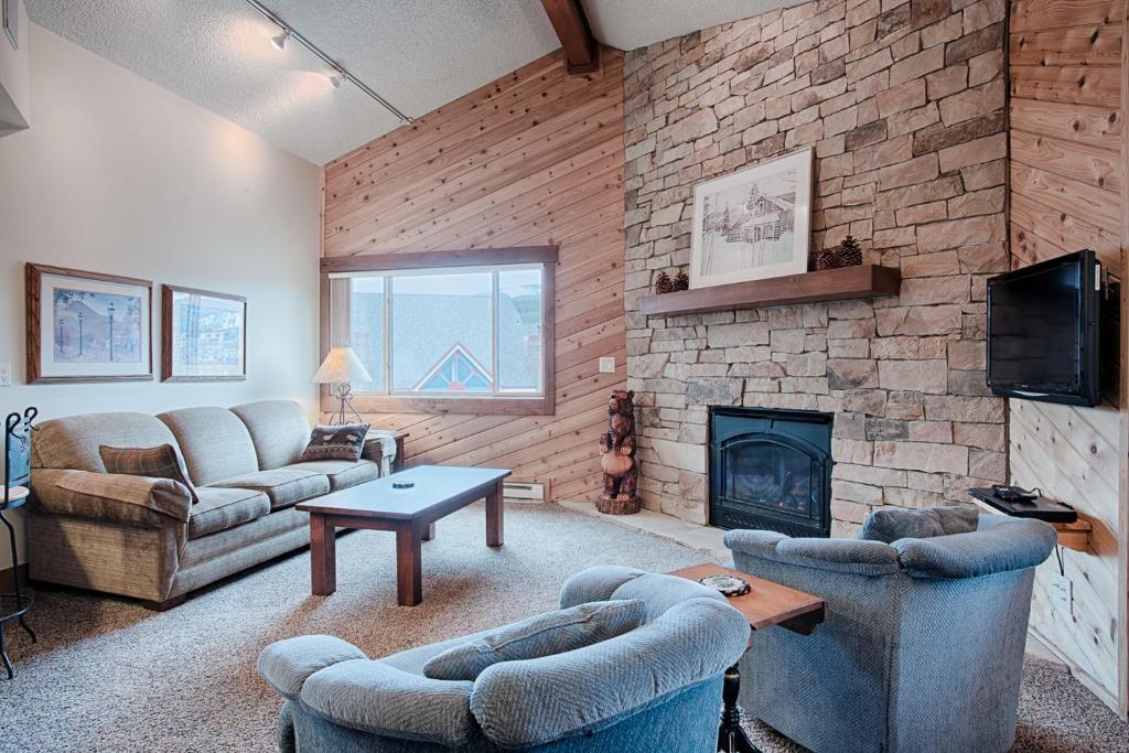 Sawmill Creek Condo 408 by Great Western Lodging
