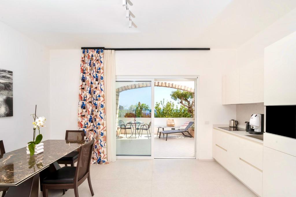 Kuchyň nebo kuchyňský kout v ubytování Le donne di Capri - Charming apartments in Capri
