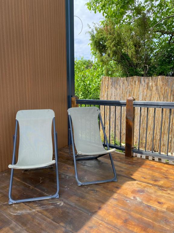 Balkón nebo terasa v ubytování Tiny house Neny Fruška gora