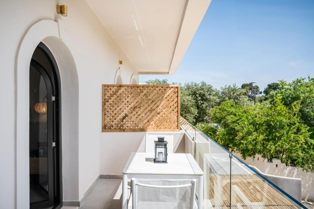 Balkón nebo terasa v ubytování Loadstar Rooms & Suites
