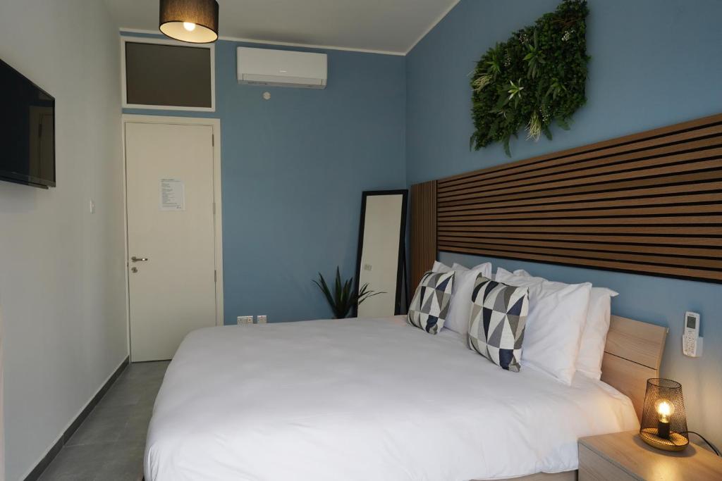 Your Modern Comfort Home in Malta - 13