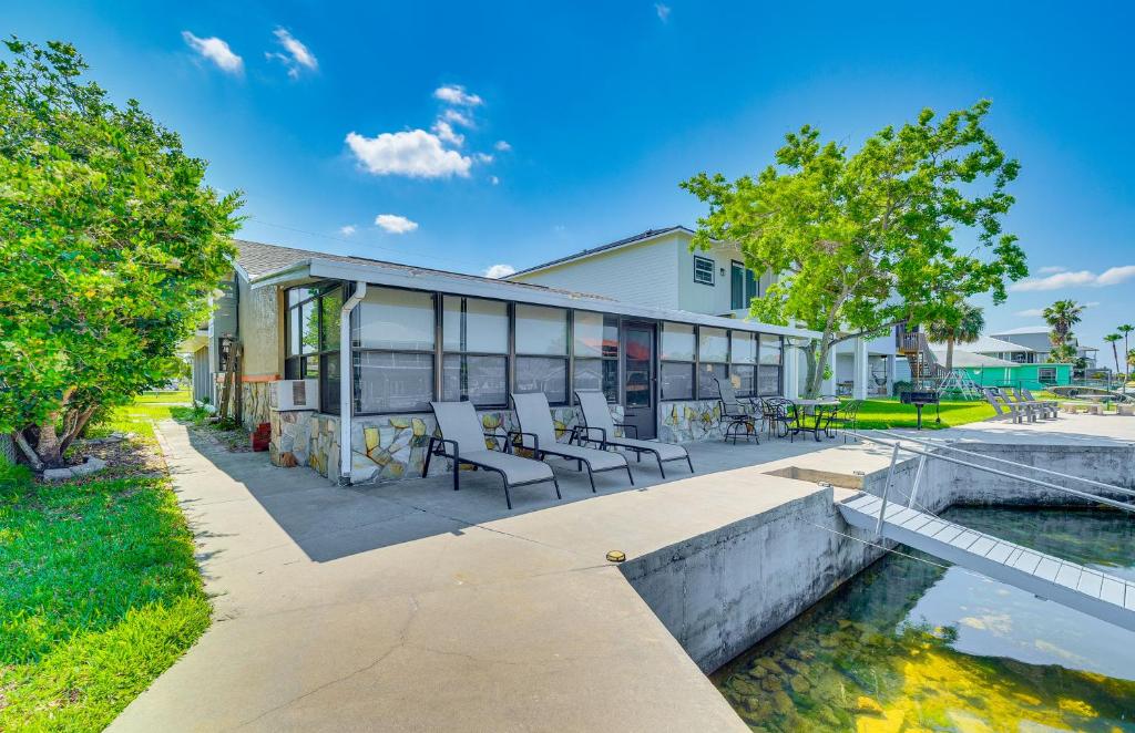 Waterfront Hernando Beach Home with Dock and Hot Tub! - Maison De Vacances