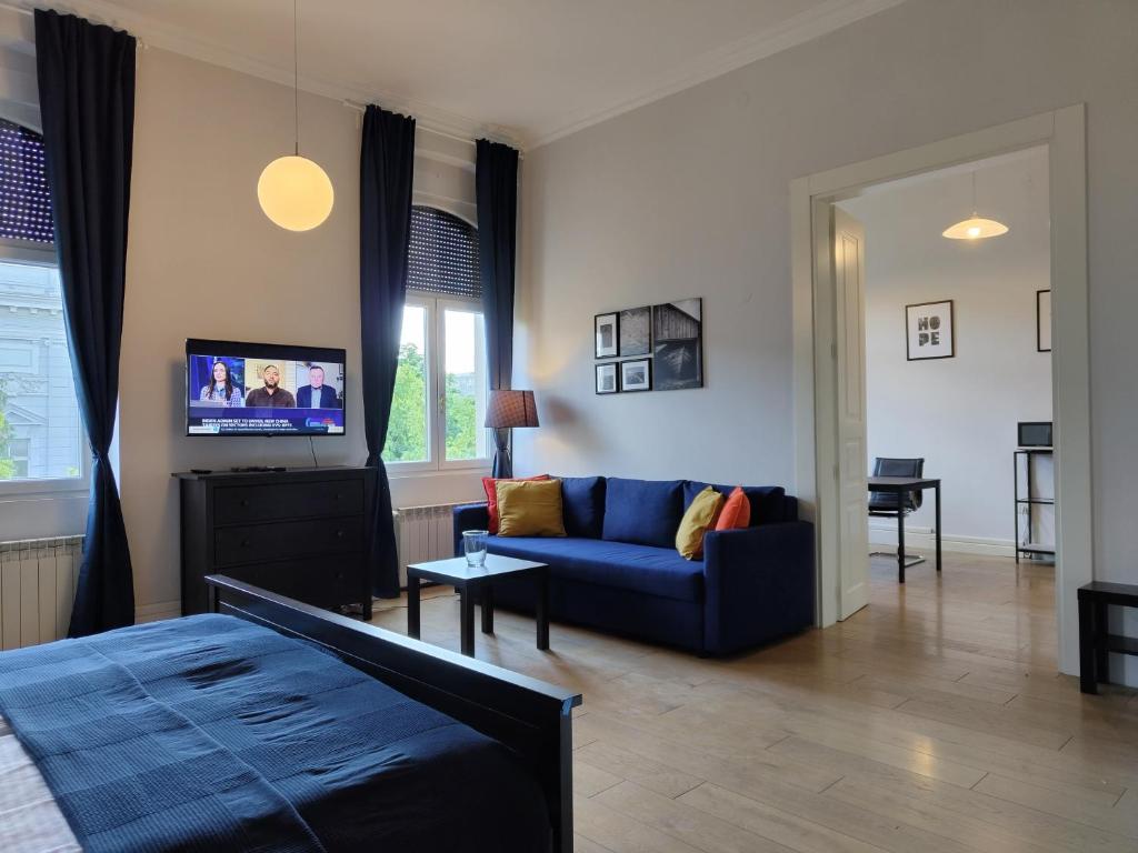 Apartment Theatrum