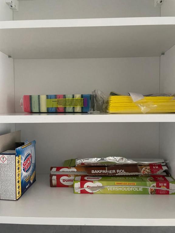 Knihovna v apartmánu