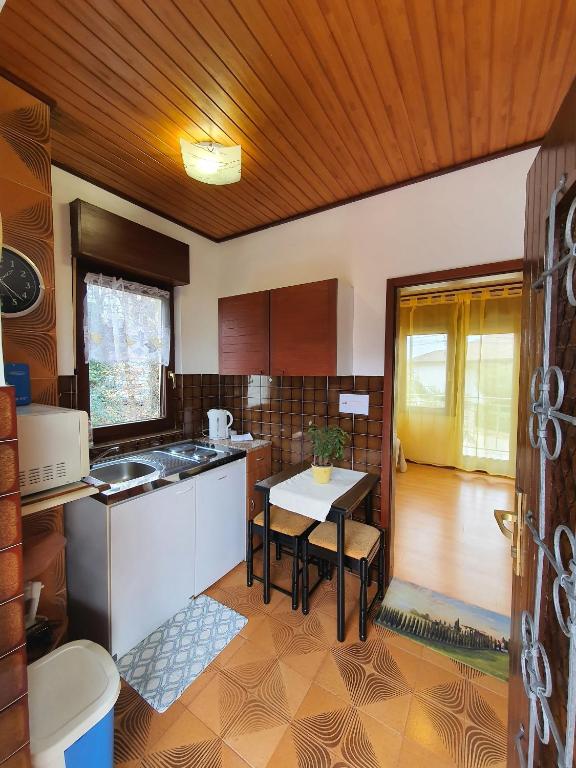 Kuchyň nebo kuchyňský kout v ubytování Apartments with a parking space Opric, Opatija - 7728