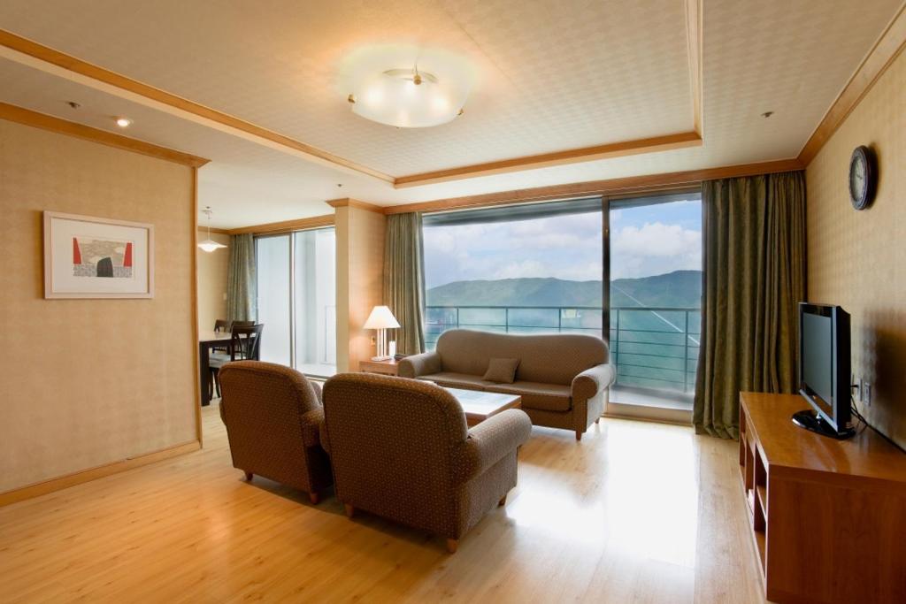 TV a/nebo společenská místnost v ubytování Wellihilli Park Resort