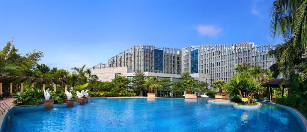 Bazén v ubytování FLIPORT Hotel Xiamen Software Park nebo v jeho okolí